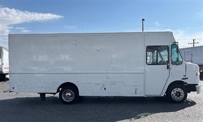 2017 Freightliner MT45 Walk-in Van  19FT STEP VAN - Photo 4 - San Jacinto, CA 92583