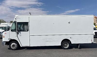 2017 Freightliner MT45 Walk-in Van  19FT STEP VAN - Photo 2 - San Jacinto, CA 92583