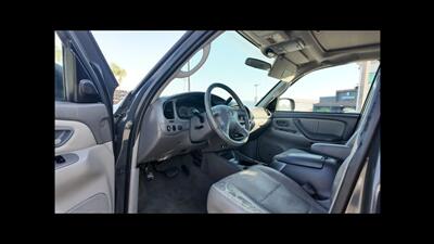 2002 Toyota Sequoia Limited   - Photo 4 - San Jacinto, CA 92583