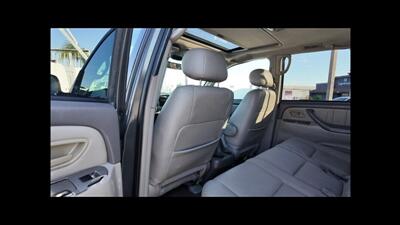 2002 Toyota Sequoia Limited   - Photo 12 - San Jacinto, CA 92583