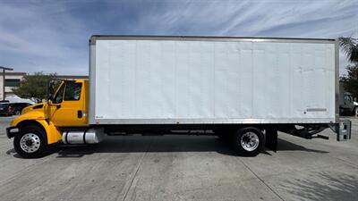 2017 International 4300 26FT BOX TRUCK - Photo 2 - San Jacinto, CA 92583