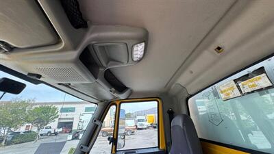 2017 Inter 4300 26FT  BOX TRUCK - Photo 5 - San Jacinto, CA 92583