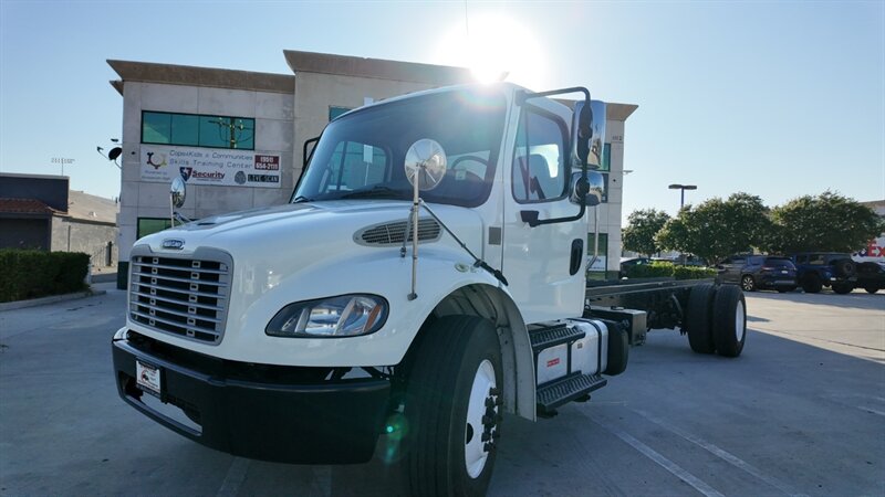2019 Freightliner M2 CAB & CHASSIS WHEELBASE 252 " - Photo 1 - San Jacinto, CA 92583