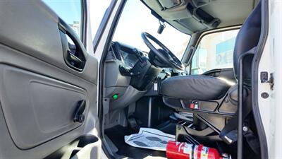 2021 International MV607 106 26 ft BOX TRUCK - Photo 15 - San Jacinto, CA 92583