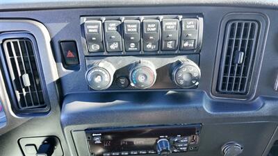 2021 International MV607 106 26 ft BOX TRUCK - Photo 9 - San Jacinto, CA 92583