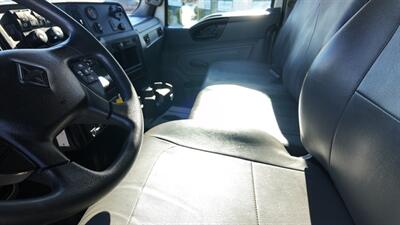 2021 International MV607 106 26 ft BOX TRUCK - Photo 14 - San Jacinto, CA 92583