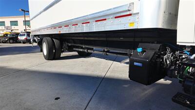 2021 International MV607 106 26 ft BOX TRUCK - Photo 32 - San Jacinto, CA 92583