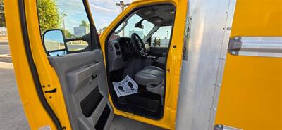 2022 Ford ECONOLINE 350 350  16 FT BOX TRUCK - Photo 2 - San Jacinto, CA 92583