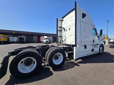 2022 Freightliner T12664ST Sleeper Tractor GTR DETROIT 3.08 - Photo 6 - San Jacinto, CA 92583