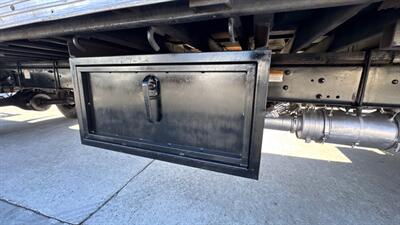 2013 Freightliner M2 106  CAB & CHASSIS NO BOX HYDRAULIC BRAKES - Photo 15 - San Jacinto, CA 92583