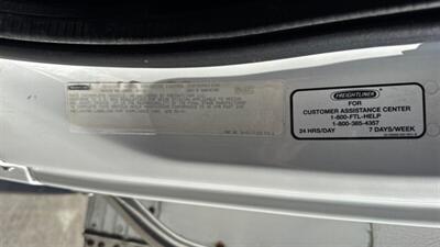 2013 Freightliner M2 106  CAB & CHASSIS NO BOX HYDRAULIC BRAKES - Photo 11 - San Jacinto, CA 92583