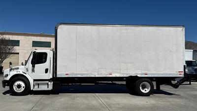 2013 Freightliner M2 106  CAB & CHASSIS NO BOX HYDRAULIC BRAKES - Photo 2 - San Jacinto, CA 92583