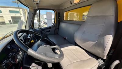 2019 Freightliner M2 106  26FT BOX TRUCK - Photo 3 - San Jacinto, CA 92583