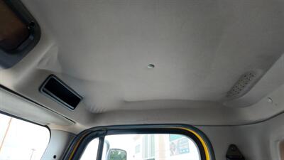 2020 Freightliner M2 106  26 ft BOX TRUCK - Photo 5 - San Jacinto, CA 92583