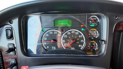 2020 Freightliner M2 106  26 ft BOX TRUCK - Photo 8 - San Jacinto, CA 92583