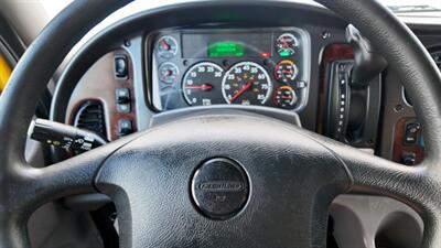 2020 Freightliner M2 106  26 ft BOX TRUCK - Photo 9 - San Jacinto, CA 92583