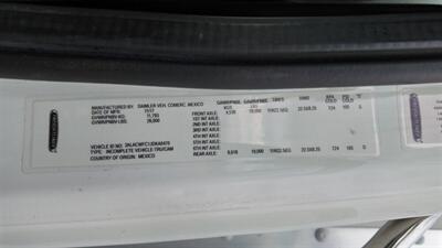 2018 Freightliner M2 106  26 ft BOX TRUCK - Photo 11 - San Jacinto, CA 92583