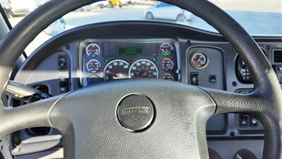 2019 Freightliner M2 106  CAB & CHASSIS 10 SPEEDS MANUAL - Photo 14 - San Jacinto, CA 92583
