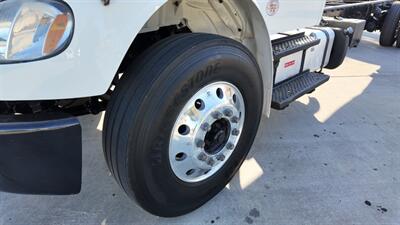 2019 Freightliner M2 106  CAB & CHASSIS 10 SPEEDS MANUAL - Photo 2 - San Jacinto, CA 92583