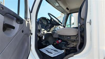 2019 Freightliner M2 106  CAB & CHASSIS 10 SPEEDS MANUAL - Photo 4 - San Jacinto, CA 92583