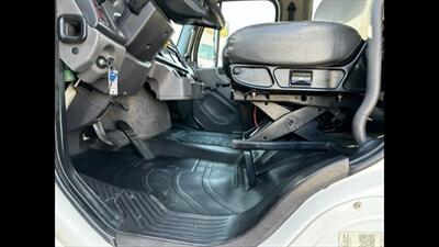 2016 Freightliner M2 106  Cargo Box - Photo 5 - San Jacinto, CA 92583