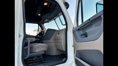 2016 Freightliner CASCADIA X12564ST  SLEEPER - Photo 32 - San Jacinto, CA 92583