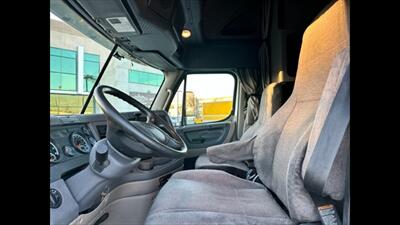 2016 Freightliner CASCADIA X12564ST  SLEEPER - Photo 11 - San Jacinto, CA 92583