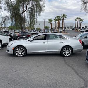 2017 Cadillac XTS Luxury  1SB - Photo 2 - San Jacinto, CA 92583