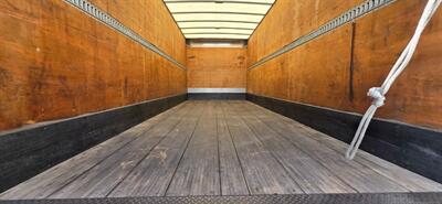 2017 Freightliner M2 106 24 ft BOX TRUCK 33,000 POUNDS - Photo 16 - San Jacinto, CA 92583