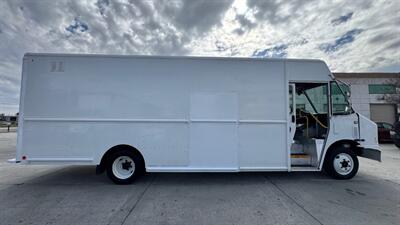 2017 Freightliner MT45 Walk-in Van STEP VAN - Photo 7 - San Jacinto, CA 92583
