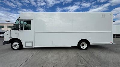 2017 Freightliner MT45 Walk-in Van STEP VAN - Photo 2 - San Jacinto, CA 92583
