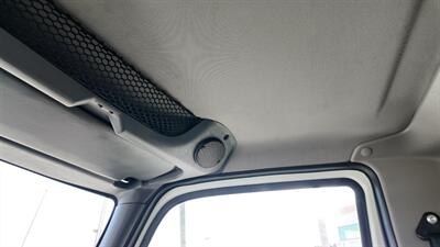 2021 International MV607 106  26 ft BOX TRUCK - Photo 3 - San Jacinto, CA 92583