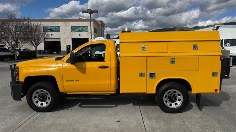 2018 Chevrolet Silverado 3500HD CC Work Truck  MECHANICS SERVICE TRUCK