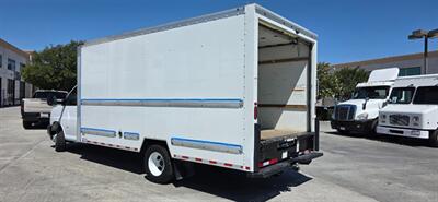 2021 GMC Savana G33903  16FT SAG LIGHT HICUBE - Photo 11 - San Jacinto, CA 92583