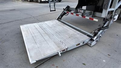 2020 Freightliner M2 106  26 ft BOX TRUCK - Photo 18 - San Jacinto, CA 92583