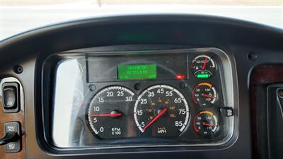 2020 Freightliner M2 106  26 ft BOX TRUCK - Photo 2 - San Jacinto, CA 92583