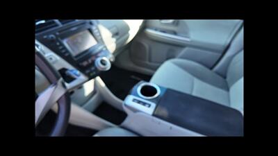 2012 Toyota Prius v Two   - Photo 8 - San Jacinto, CA 92583