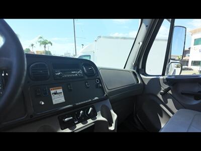 2015 Freightliner M2 Box Truck  BOX TRUCK - Photo 3 - San Jacinto, CA 92583