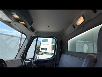 2015 Freightliner M2 Box Truck  BOX TRUCK - Photo 4 - San Jacinto, CA 92583