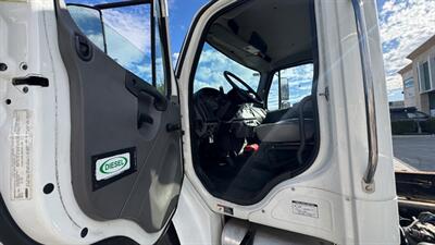 2015 Freightliner M2 CAB AND CHASSIS HIDRAULIC BRAKES - Photo 3 - San Jacinto, CA 92583