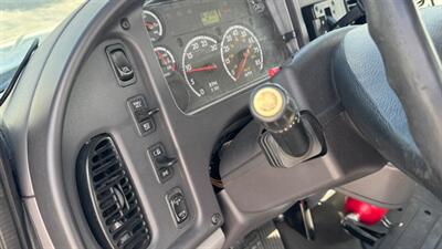 2015 Freightliner M2 CAB AND CHASSIS HIDRAULIC BRAKES - Photo 9 - San Jacinto, CA 92583