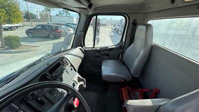2015 Freightliner M2 CAB AND CHASSIS HIDRAULIC BRAKES - Photo 4 - San Jacinto, CA 92583