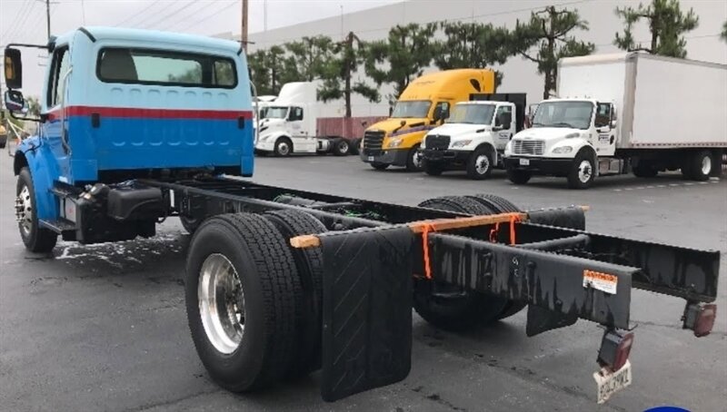 2016 Freightliner M2 106 CAB & CHASSIS - Photo 1 - San Jacinto, CA 92583