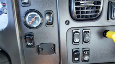 2016 Freightliner M2 106  CAB & CHASSIS - Photo 10 - San Jacinto, CA 92583
