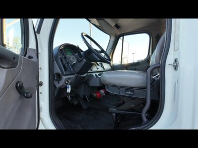 2017 Freightliner M2 106  BOX MEASUREMENTS 28L X 97H X 94W - Photo 4 - San Jacinto, CA 92583