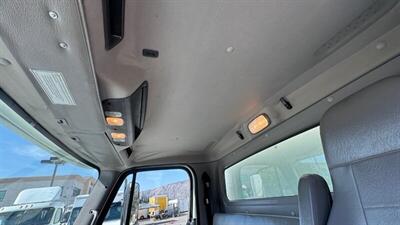 2019 Freightliner M2 106 26 ft BOX TRUCK - Photo 5 - San Jacinto, CA 92583