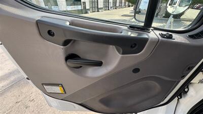 2019 Freightliner M2 REFEER BOX TRUCK 106  18FT REEFER BOX - Photo 9 - San Jacinto, CA 92583