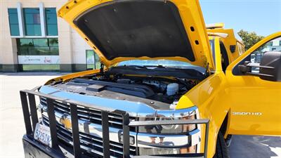 2018 Chevrolet Silverado 3500HD CC Work Truck  MECHANICS SERVICE TRUCK - Photo 39 - San Jacinto, CA 92583