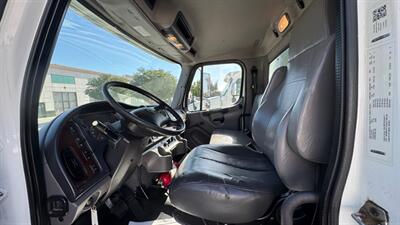 2019 Freightliner M2 26 ft BOX TRUCK - Photo 4 - San Jacinto, CA 92583