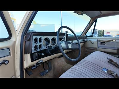 1984 Chevrolet C/K 20 Series C20 Silverado   - Photo 5 - San Jacinto, CA 92583